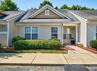 1504 Harpers Inlet Dr, Lake Wylie, SC 29710
