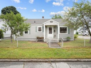 50 Manistee St, Pawtucket, RI 02861