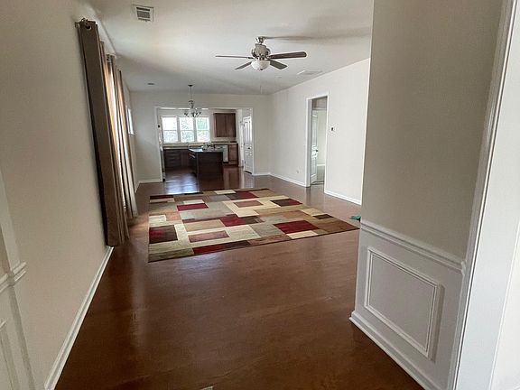 5th image of 629 Larch Looper Dr
