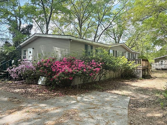 2nd image of 105A Davis Dr SW