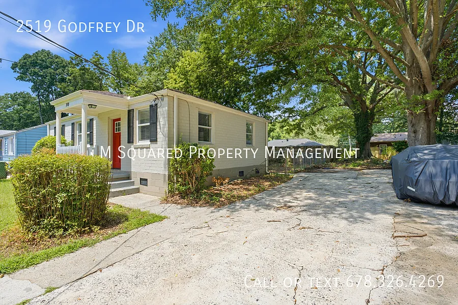 3 bed, 1056 sqft, $1,800 — Photo 3