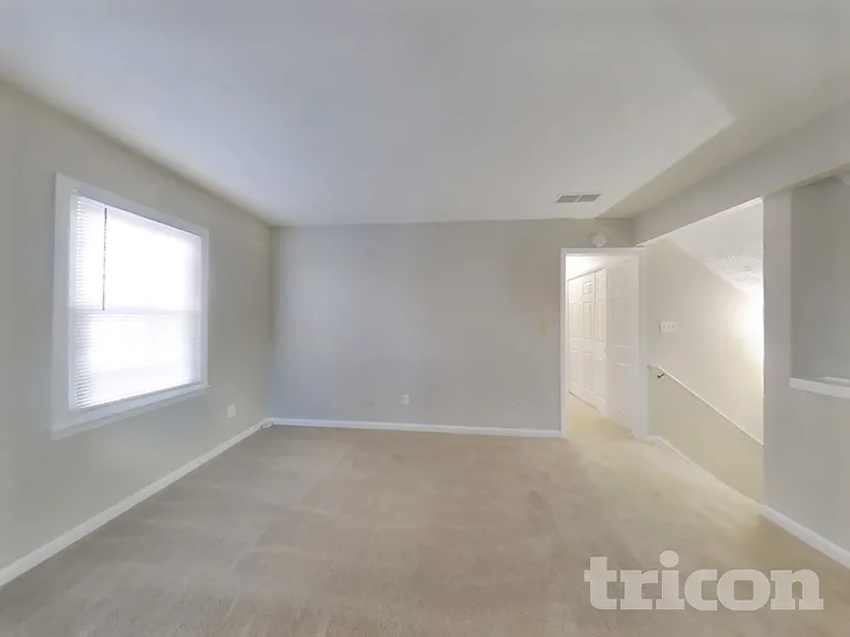 2796 Mountbery Dr — Photo 4