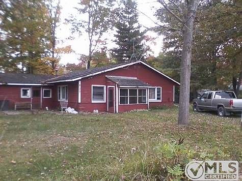 2nd image of 4177 Lakeside Dr