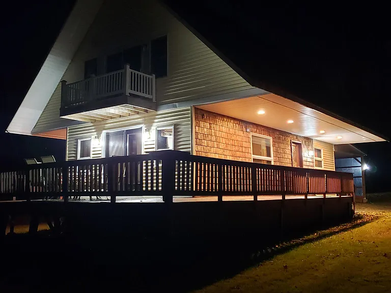 28 Lakeshore Dr — Photo 2