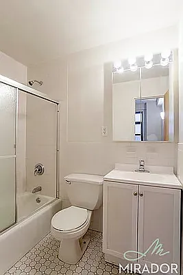 Rented by Mirador Real Estate | media 4