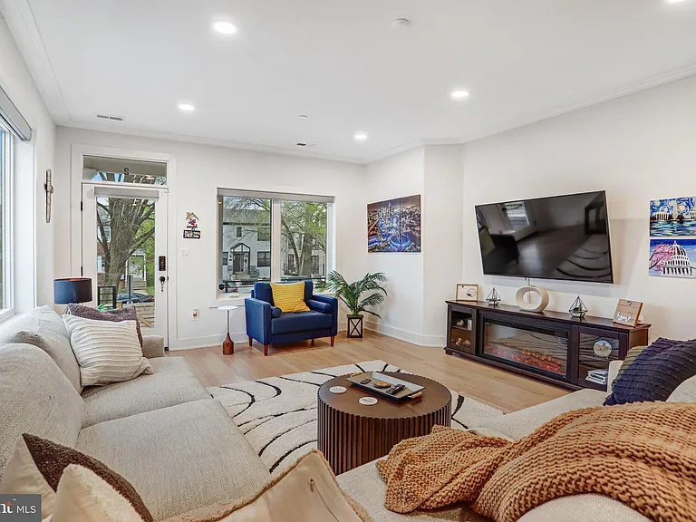 1638 Trinidad Ave NE #2 — Photo 9