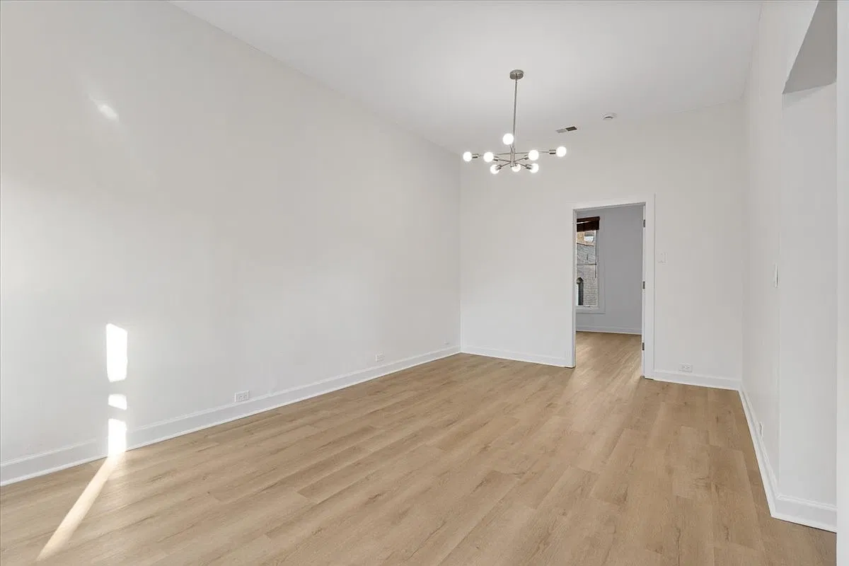 2 bed, 800 sqft, $2,500 — Photo 4