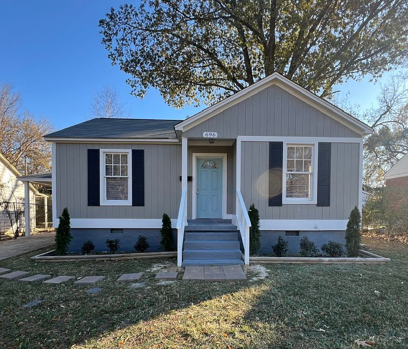 1st image of 696 W Brentwood Cir