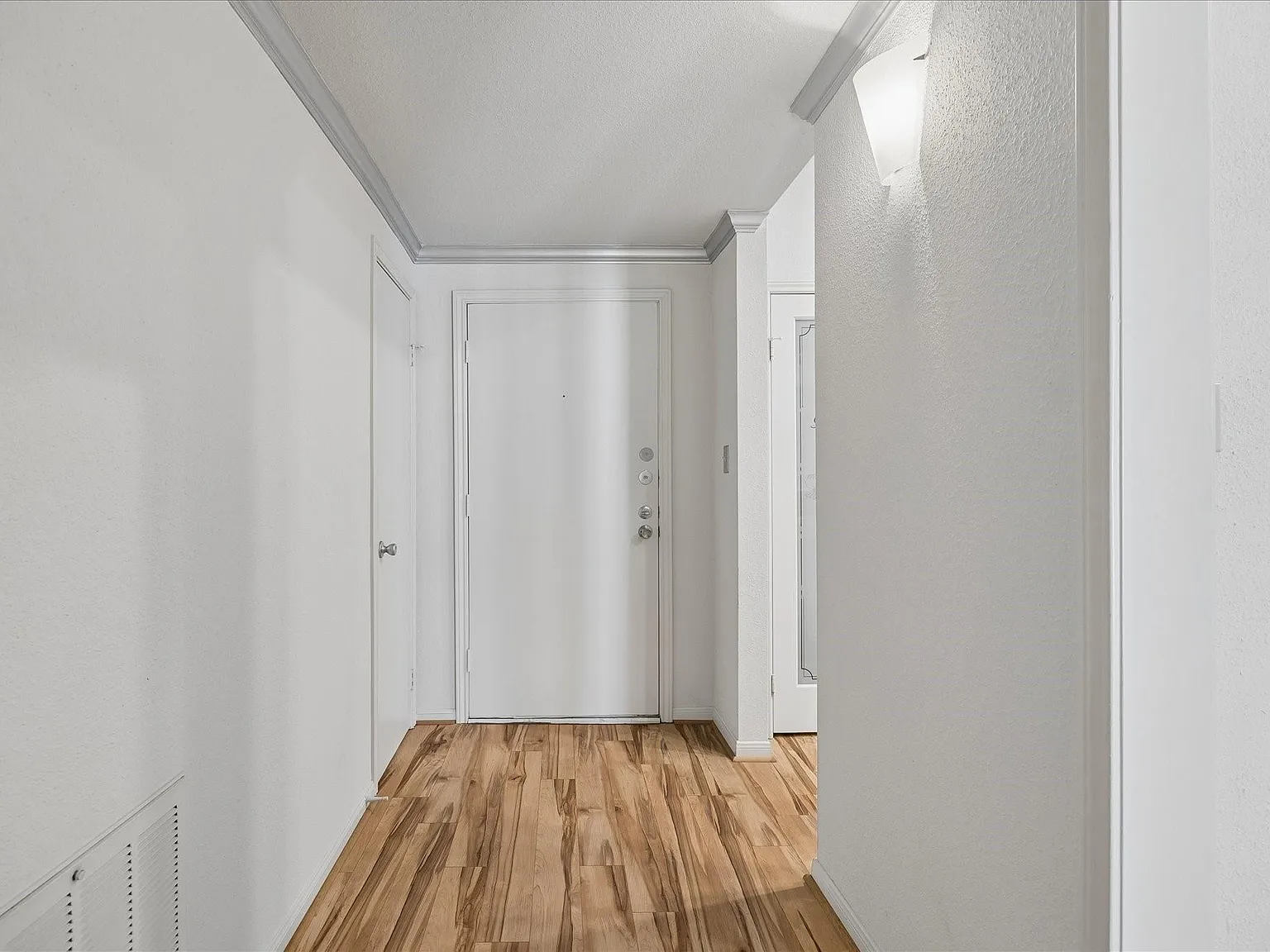 2 bed, 2.0 bath, 1224 sqft, $1,850 — Photo 2
