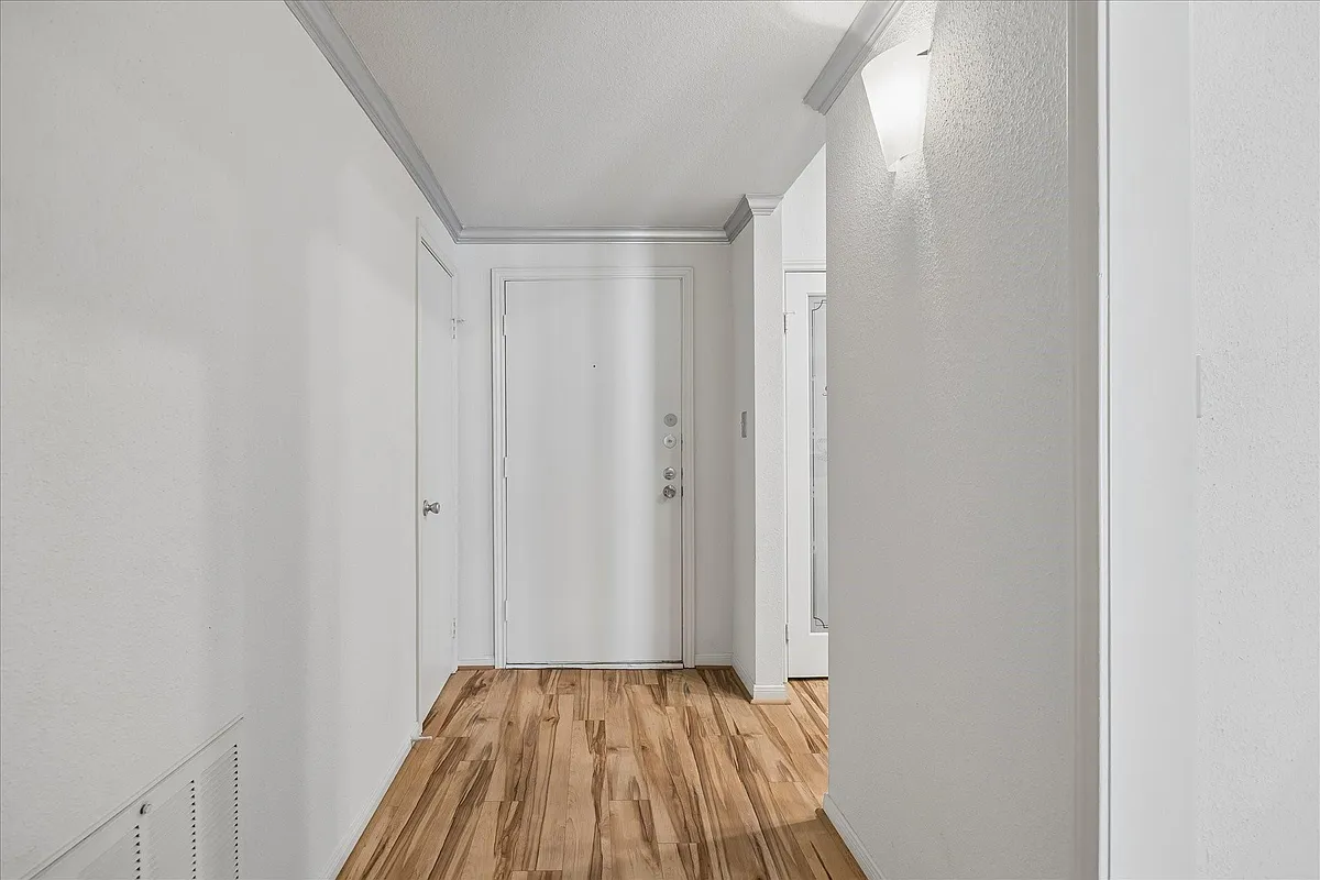 Building Photo - 2475 Underwood St #278