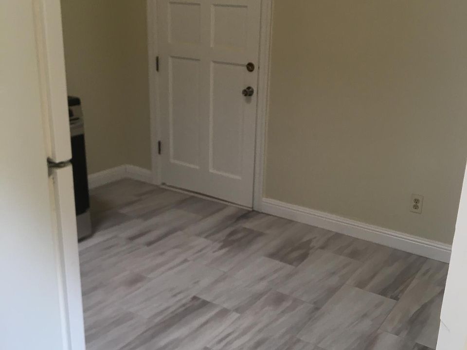 1st image of 3144 24th St