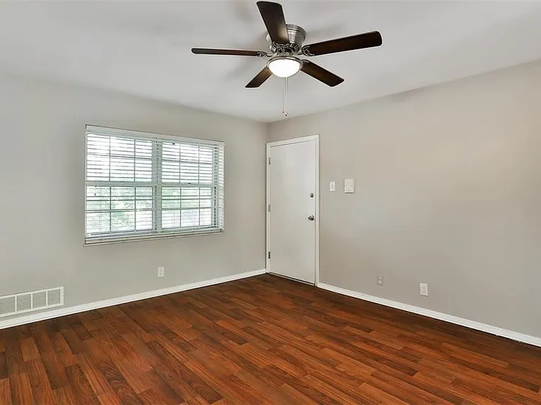 1041 N Clay Ave #C-20 — Photo 6