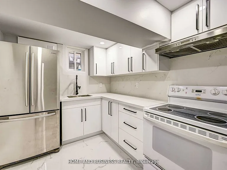 470 Louis Dr — Photo 18