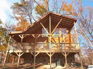 4225 Dollys Dr, Sevierville, TN 37876
