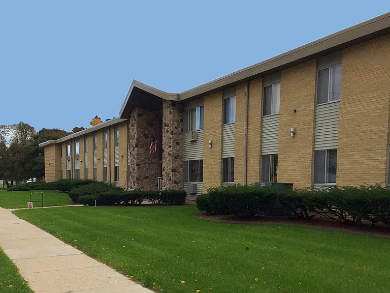 Delwan Apartments — Photo 34