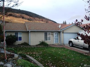 1008 S Sanders St, Chelan, WA 98816