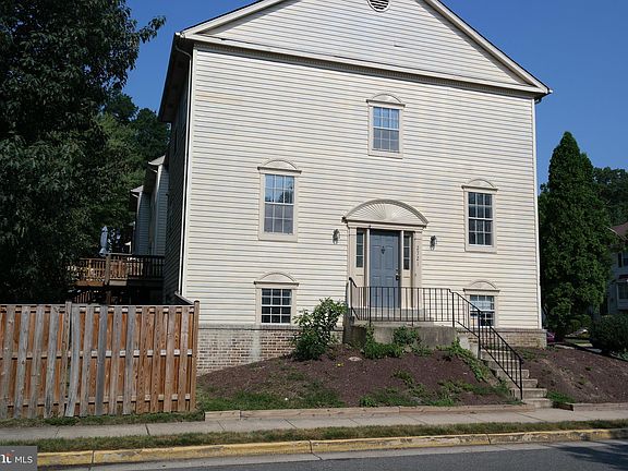2nd image of 2721 Manorhaven Ct
