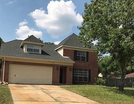 1st image of 320 Meadowlark Cir