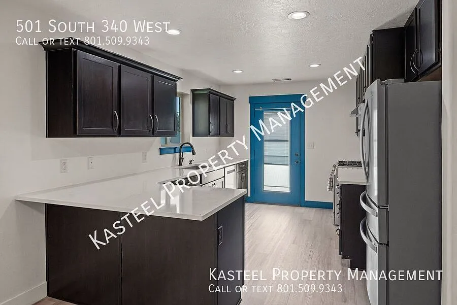 Open Design 2 Bedroom, Central Air — Photo 4
