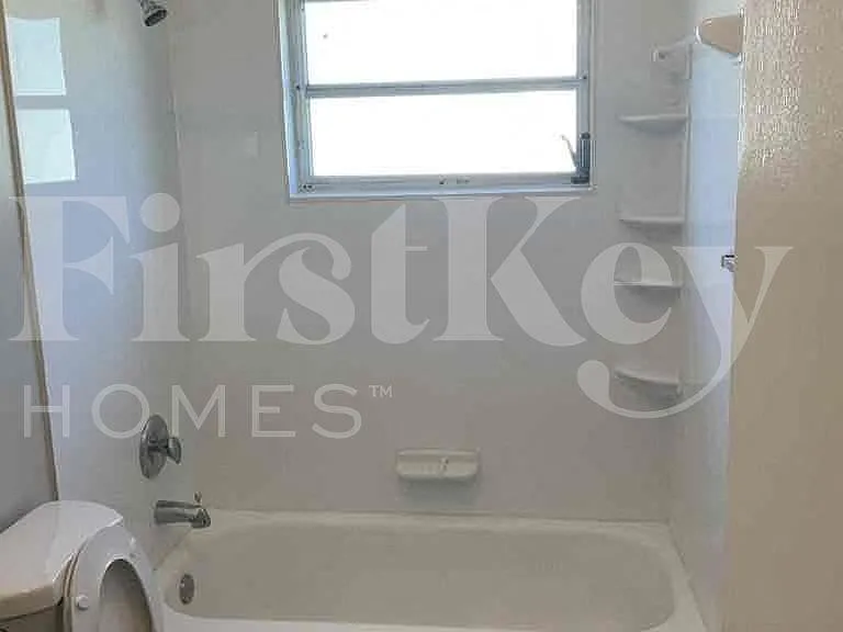 11410 NW 40th Pl — Photo 7