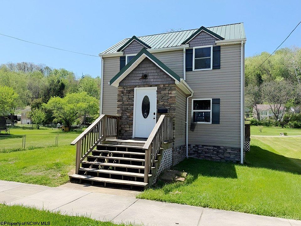 1st image of 451 Maple Ave