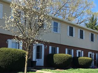 213 Surrey Ct, Martinsburg, WV 25401