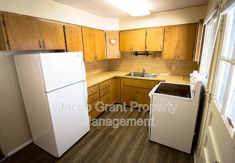 251 Garden St — Photo 5