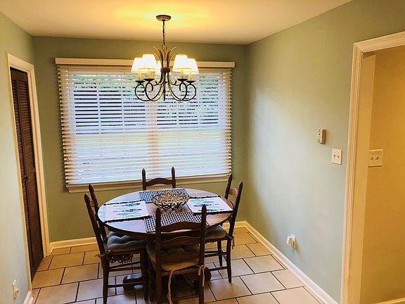 Breakfast nook
