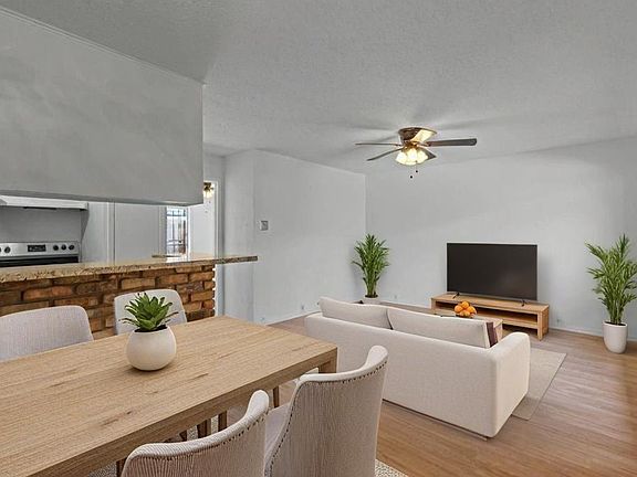 3rd image of 1849 Marshall St APT 9