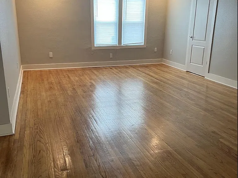1216 N Blackwelder Ave #6 — Photo 6