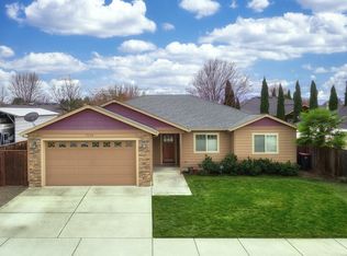 3240 Dearborn Ln, Medford, OR 97504