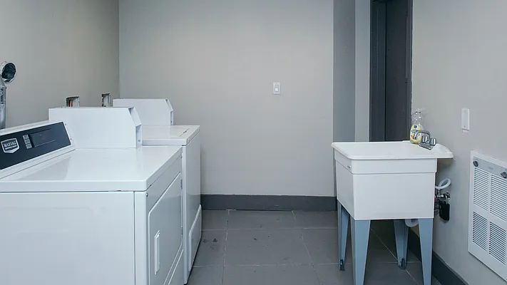 Rented by Nooklyn NYC LLC | media 23