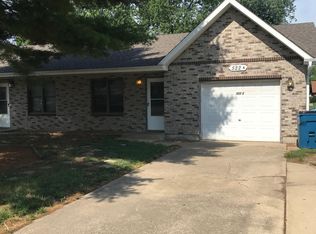 522 Mockingbird St #A, Troy, IL 62294