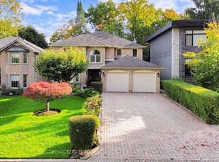 35 La Rush Dr, Toronto, ON M9P 1S8