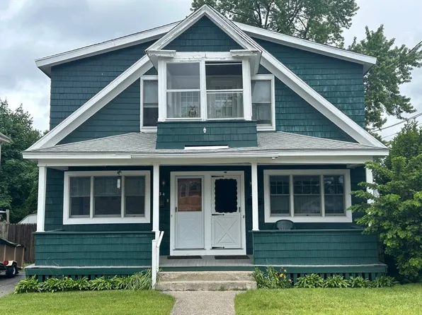 32-34 Chateaugay St, Chicopee, MA 01020