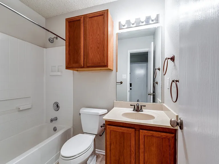 632 Condor Trl — Photo 12