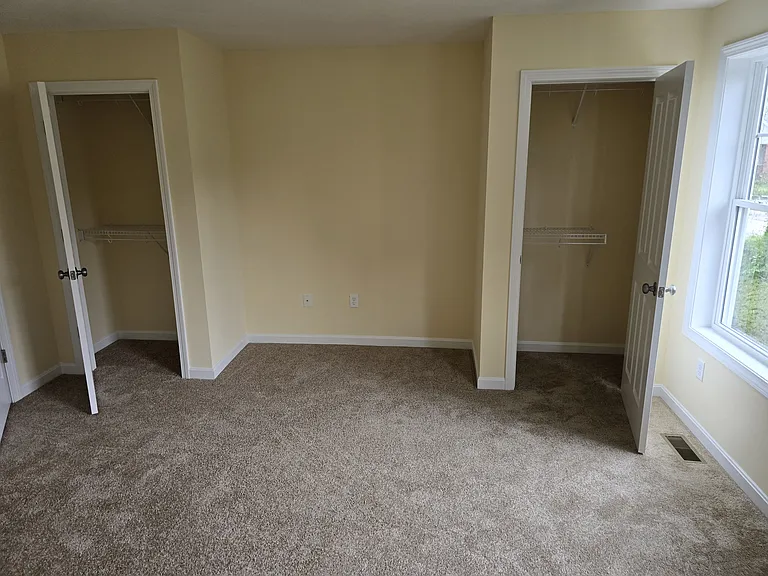 2-5 Megway Ct — Photo 36