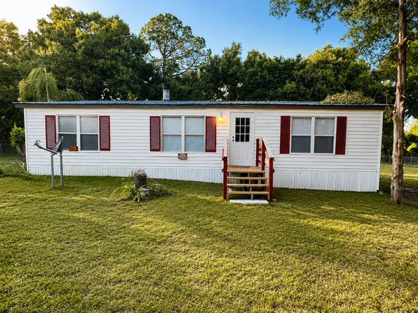 10160 SE Sunset Harbor Rd, Summerfield, FL 34491