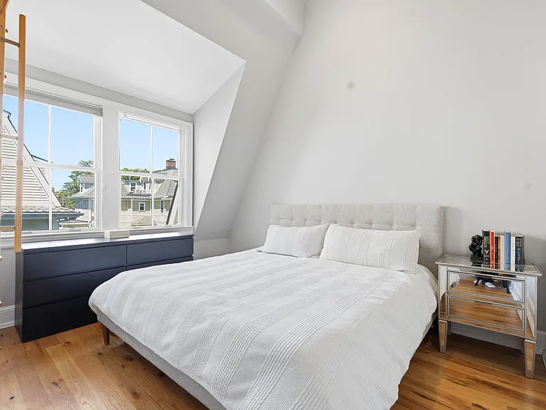 66 S Fullerton Ave #8 — Photo 18