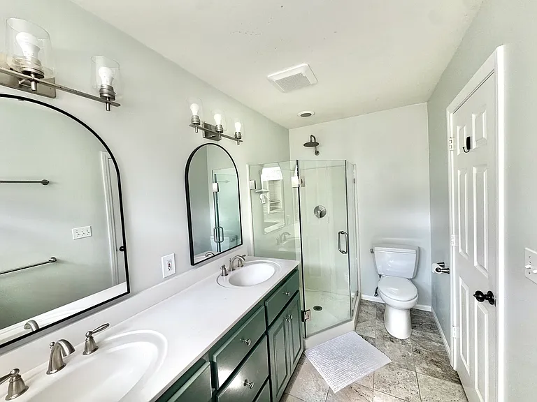 14270 Pinewood Dr — Photo 2