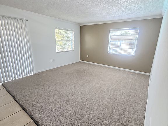 4th image of 2557 N Alafaya Trl #1-110