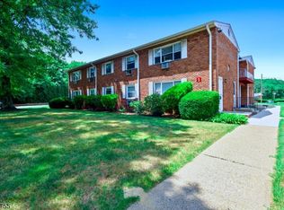 680 State Route 15 S APT 4, Lake Hopatcong, NJ 07849