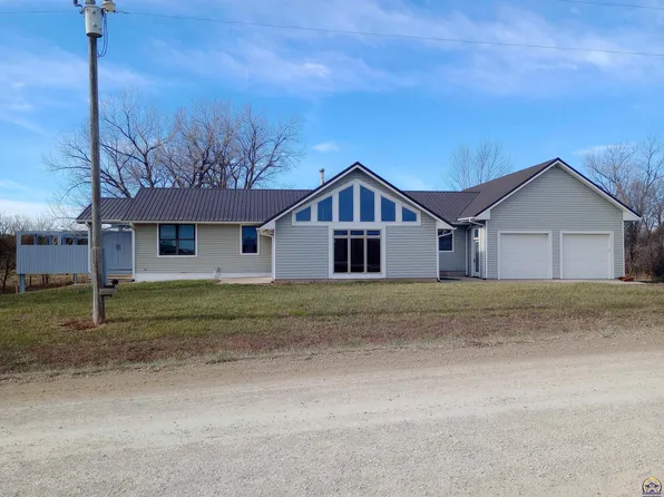 13869 S Rd, Mayetta, KS 66509