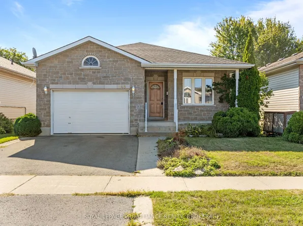 748 Tanner Dr, Kingston, ON K7M 9G7