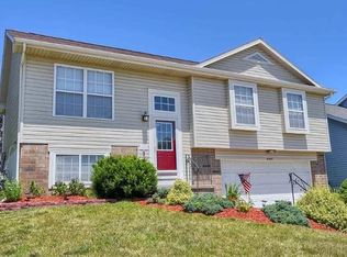 16464 Yates St, Omaha, NE 68116