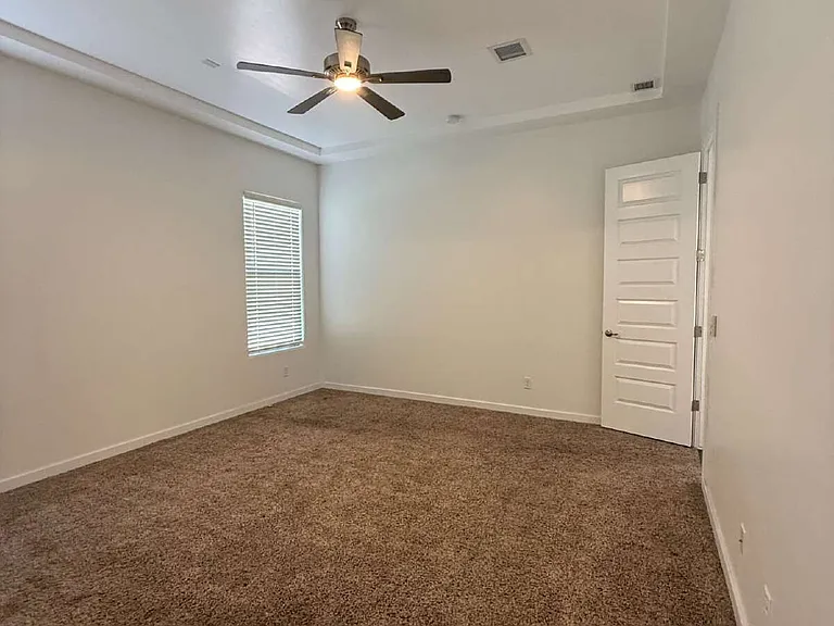 13389 Carterton Ave — Photo 33