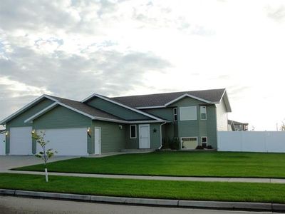 3400 15th St SE, Minot, ND, 58701