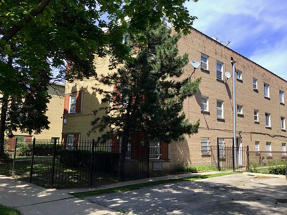 4th image of 7311 N Oakley Ave APT 3A