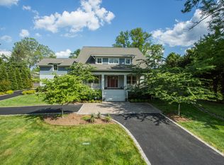 7137 Penguin Pl, Falls Church, VA 22043