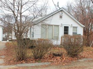 36 Coaker Ave, Hooksett, NH 03106